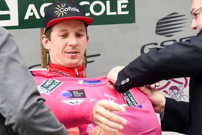 Claeys wint Duinkerke, dagzege voor Le Gac