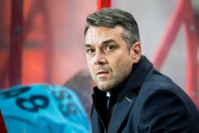 Dit is de nieuwe trainer van FC Twente
