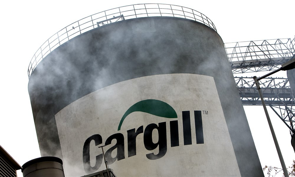 Cargill doneert 60.000 liter ontsmettingsalcohol Foto pzc.nl