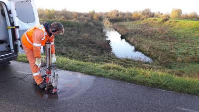 40 meter diep de Grebbedijk in kijken