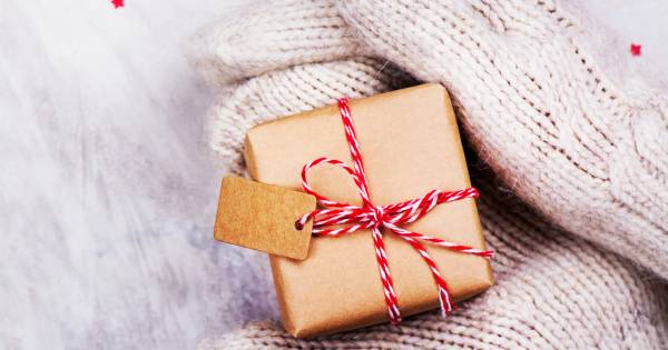 Petit Cadeau Entre Amis Tirage Au Sort 15 Idees Cadeaux A Moins De 10 Euros Pour Un Tirage Au Sort De Noel Lifestyle 7sur7 Be