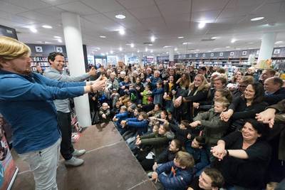 In de rij voor de illusionisten van Mindf*ck in Nijmegen