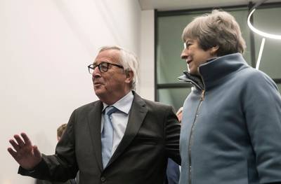 May sluit deal over backstop tijdens koortsachtig overleg Straatsburg