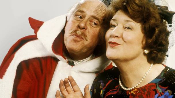 Keeping Up Appearances Special Christmas 1991: The Father Christmas Suit