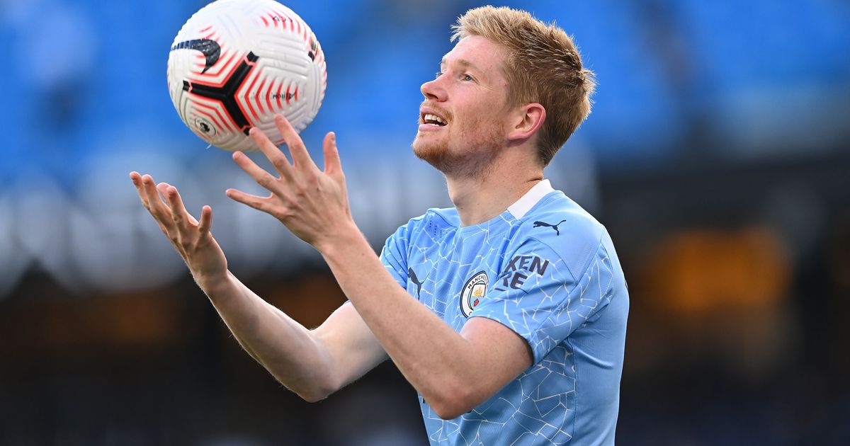 Kevin De Bruyne als eerste Belg ooit uitgeroepen tot Middenvelder van