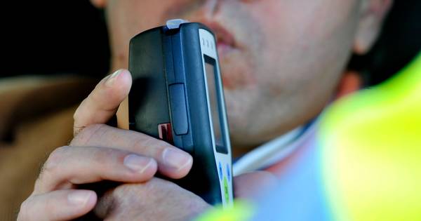 Roemeense vrachtwagenchauffeur rijdt ladderzat door Ommen | Ommen - De Stentor