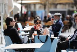 Coronacijfers Israël blijven dalen: ‘Tijd om de nachtclubs te heropenen’