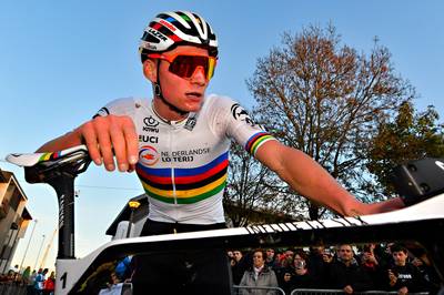 Van der Poel wil ook Milaan - San Remo rijden: ‘Hebben we wel een wildcard nodig’