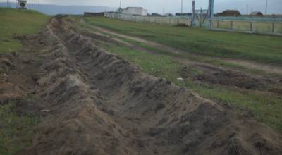 Des tranchées creusées autour d'un village sibérien pour empêcher la propagation du Covid-19