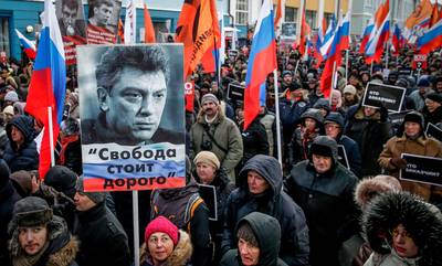 Duizenden Russen herdenken vermoorde oppositieleider Nemtsov