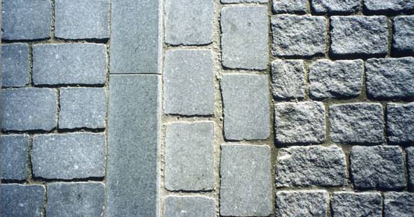 Winkelcentrum Colmschate baalt van oude bestrating | Deventer - destentor.nl