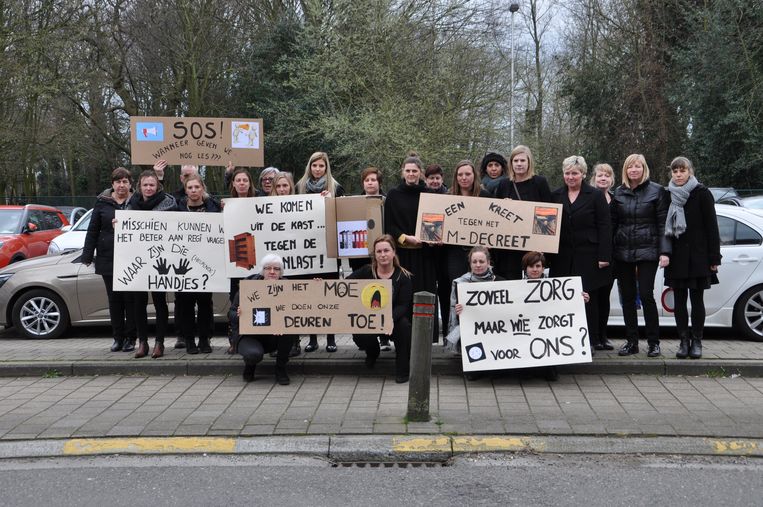 decreet afgeschaft m Krant afgeschaft het onderwijs in HLN  De  decreet M wordt