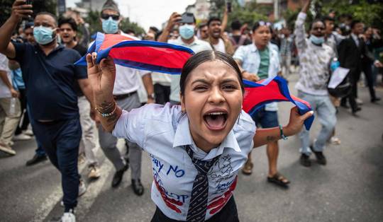 Gen Z’ers wereldwijd pikten het dit jaar niet langer en gingen de straat op voor hun toekomst