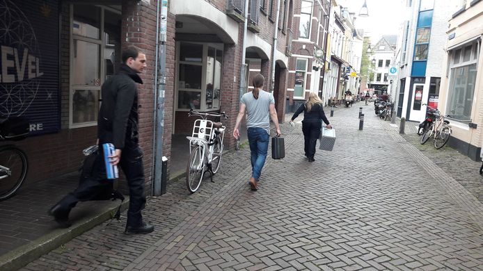 Inval Bij Zwolse Smartshop Na Valse Beschuldigingen Zwolle Destentor Nl