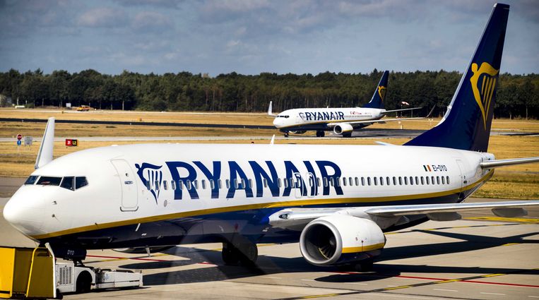 Walgelijke vondst in vliegtuig Ryanair ruïneerde vlucht ...