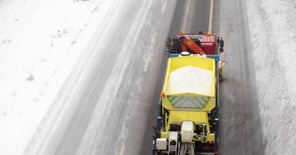 Eerste strooiwagens op pad gestuurd wegens kans op gladheid - BD.nl