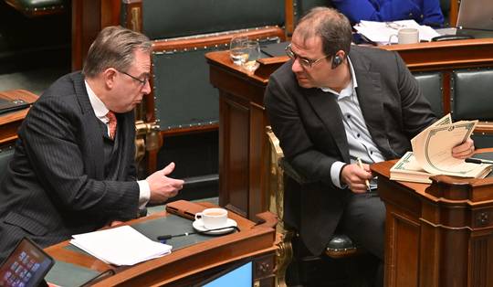 Centenindex treft niet alleen ‘de rijken’: econoom rekent forse loonverliezen voor modale beroepen uit