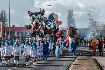 KNMI geeft code geel af: organisaties optochten kijken nauwlettend naar harde windstoten