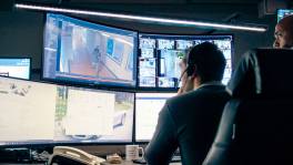 Veiligheidsbediende Bekim uit ‘De Trein’ krijgt oproep over een gewapende ...