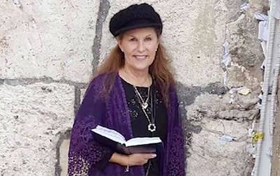 ‘Arts reanimeert zonder het te weten eigen vrouw na schietpartij synagoge’