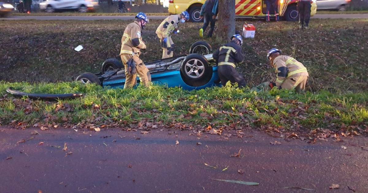 Twee personen met spoed naar ziekenhuis na ernstig ongeval in Hengelo.