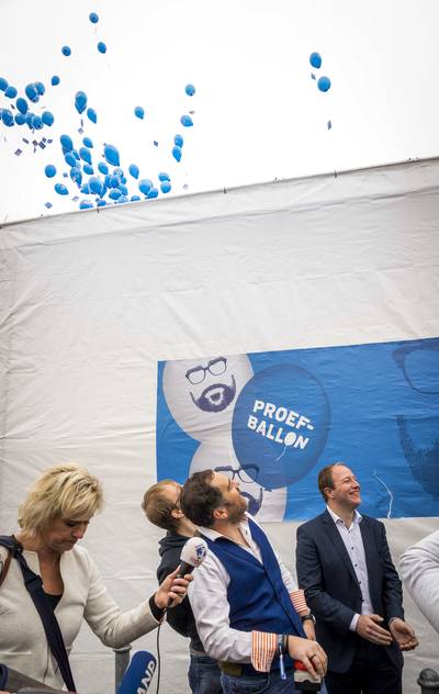Dijkhoff vrijuit met proefballonnen