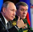 Poetin beschuldigt Polen van samenzwering met Hitler