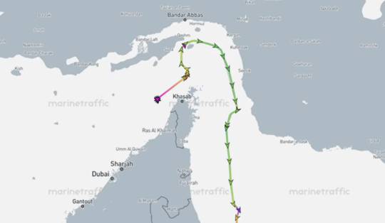 Kunnen schepen nu toch Straat van Hormuz passeren na ‘controle’ door Iran? Olietankers nemen opvallende omweg