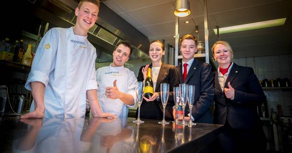 Debbie Küpers nieuwe maître-sommelier van restaurant Carelshaven Delden