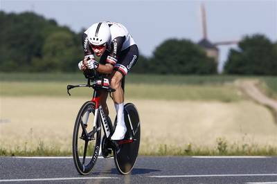 Dumoulin nieuwe Nederlands kampioen tijdrijden, brons voor Gesink