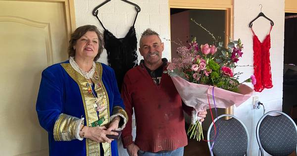 Burgemeester Tubbergen tóch in sekshut | Tubbergen - Tubantia