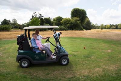 Jopie (89) wilde nog één keer het gras van de golfbaan ruiken