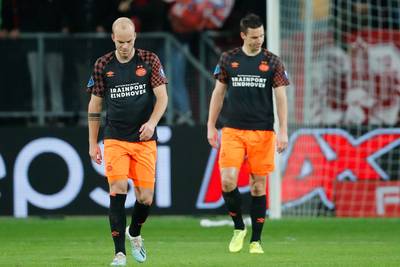 Viergever en Hendrix voor twee duels geschorst na rood tegen Utrecht