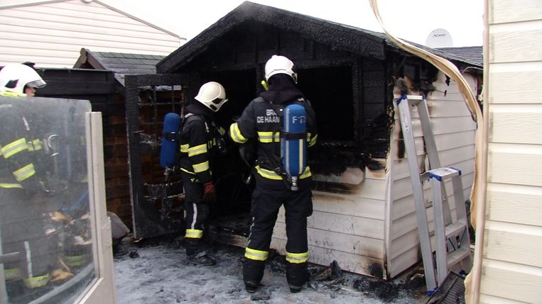 Tuinhuis Gaat In Vlammen Op De Haan In De Buurt Hln