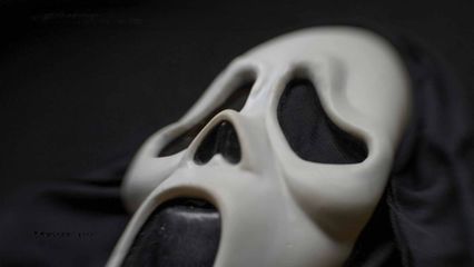 1. Meurtre à Gerpinnes : Alisson, victime d'un fan de Scream