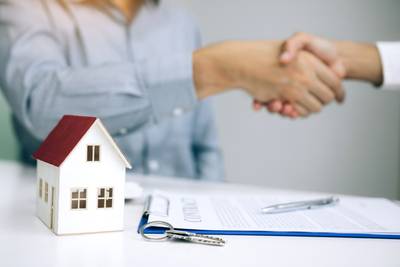 Huizenkopers moeten vaker overbieden: ‘Het wordt een soort veiling’