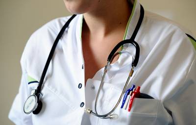 Zorgmedewerkers voelen werkdruk alleen maar stijgen