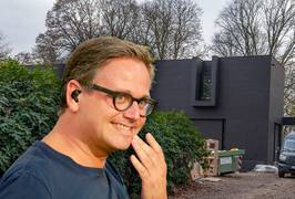 Guus Meeuwis over kritiek op zijn ‘crematoriumhuis’: ‘Oude villa was niet te renoveren’ 