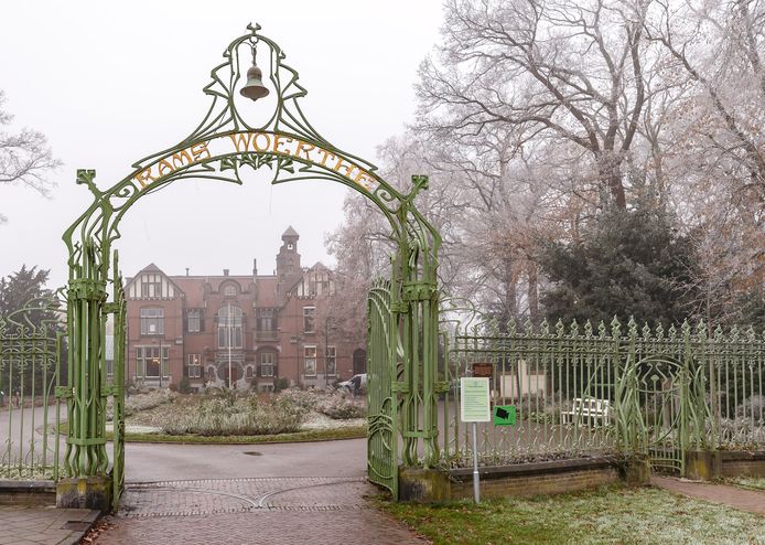 op tijdreis door steenwijks eigen downton abbey in villa rams woerthe steenwijkerland destentor nl villa rams woerthe