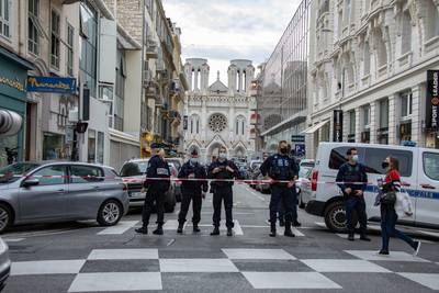 Dader mesaanval in Nice aangeklaagd en opgesloten