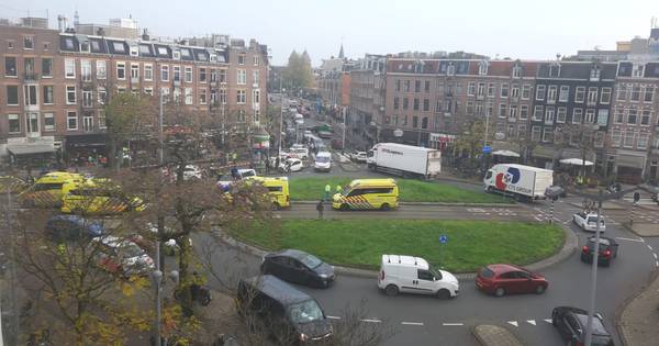 Twee zwaargewonden bij schietpartij Amsterdam, politie lost schoten - De Gelderlander