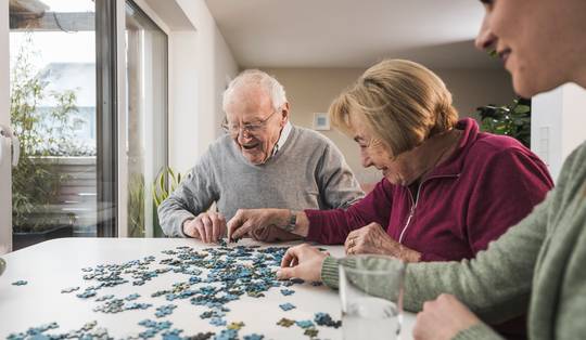 Kun je dementie tegenhouden door te puzzelen?