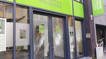 Man Die Met Stenen Naar Ocmw En Agentschap Integratie En Inburgering Gooide Voor Rechter Kortrijk Hln Be