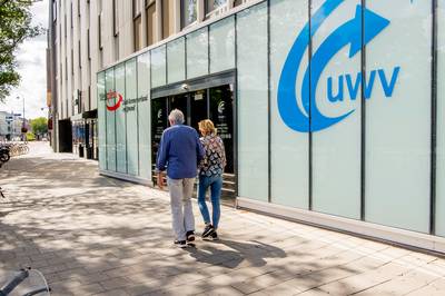 'Polen kunnen bij UWV fluitend onterechte WW-uitkering krijgen'