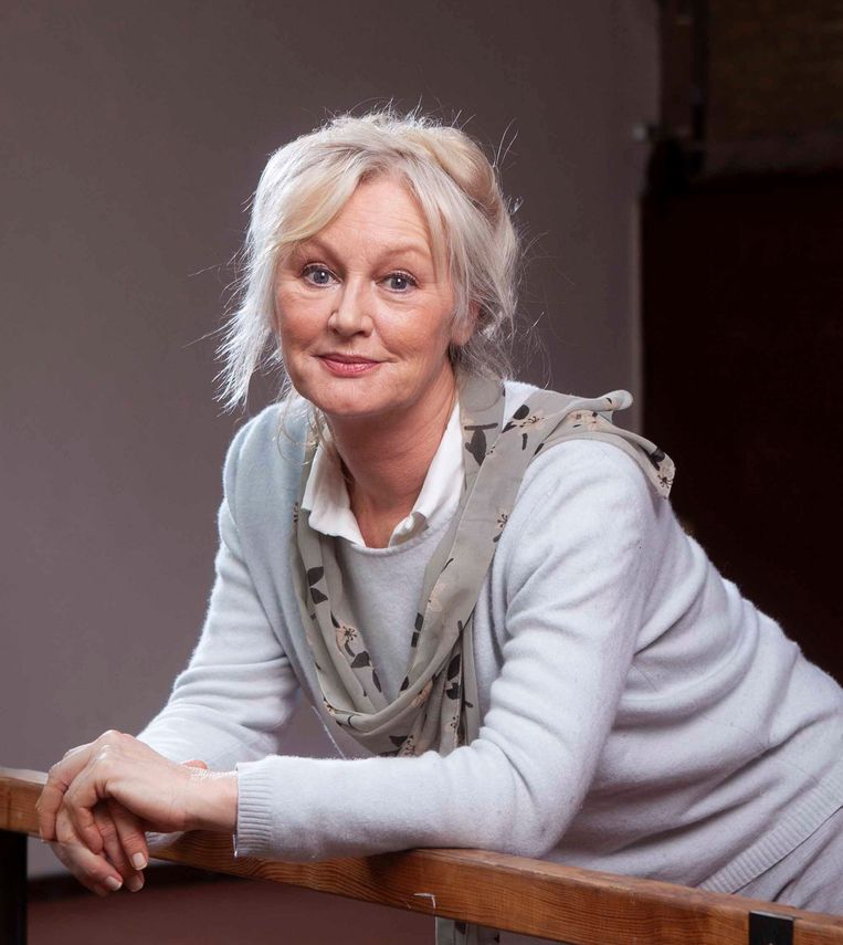 Joke Hermsen Wees realistisch, denk het onmogelijke Trouw