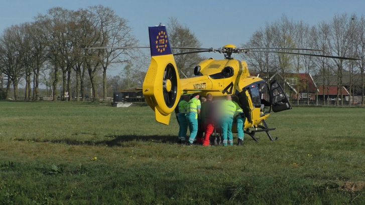 Fietser na ongeval met traumahelikopter naar ziekenhuis