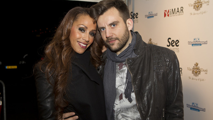    Glennis Grace med charmerende, Kæreste Robert Biesewig 