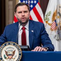 ‘Hij heeft echt ambitie om president te worden’: JD Vance blijft maar klappen opvangen voor zijn baas Donald Trump