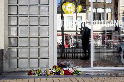 Schoonmakers houden bijeenkomst voor vermoord echtpaar Pathé: ‘Een inktzwarte dag’