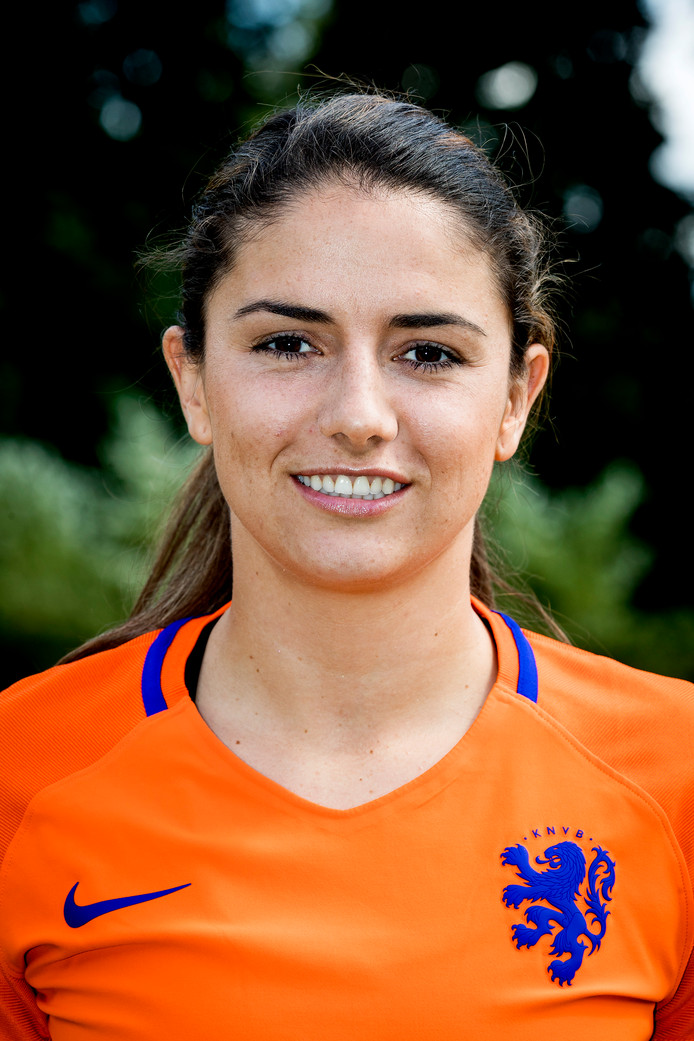 dani-lle-van-de-donk-voelt-eindelijk-de-waardering-vrouwenvoetbal-ed-nl
